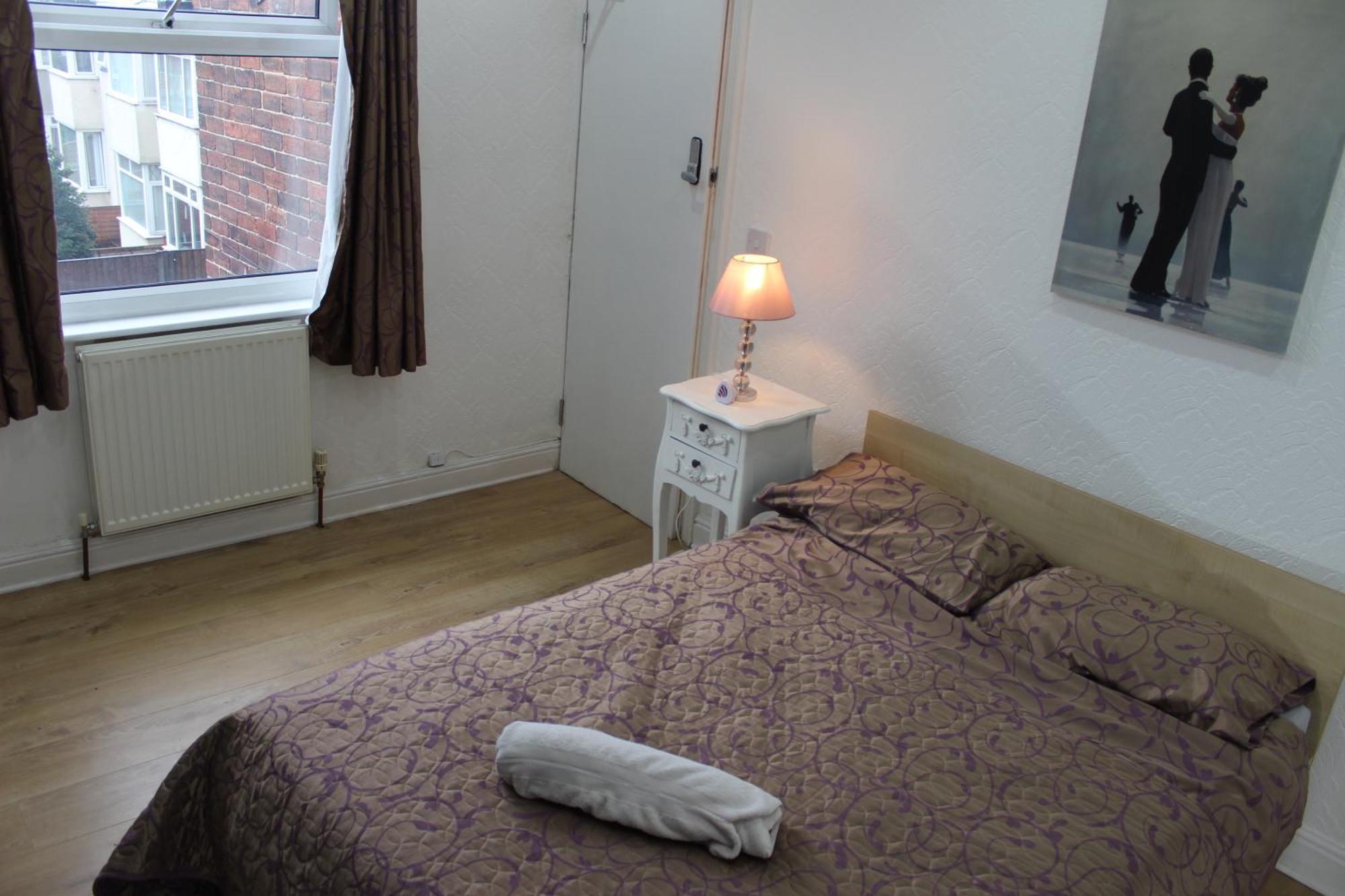 Mother-In-Law Guest House Hotel Leeds Leeds  Eksteriør billede