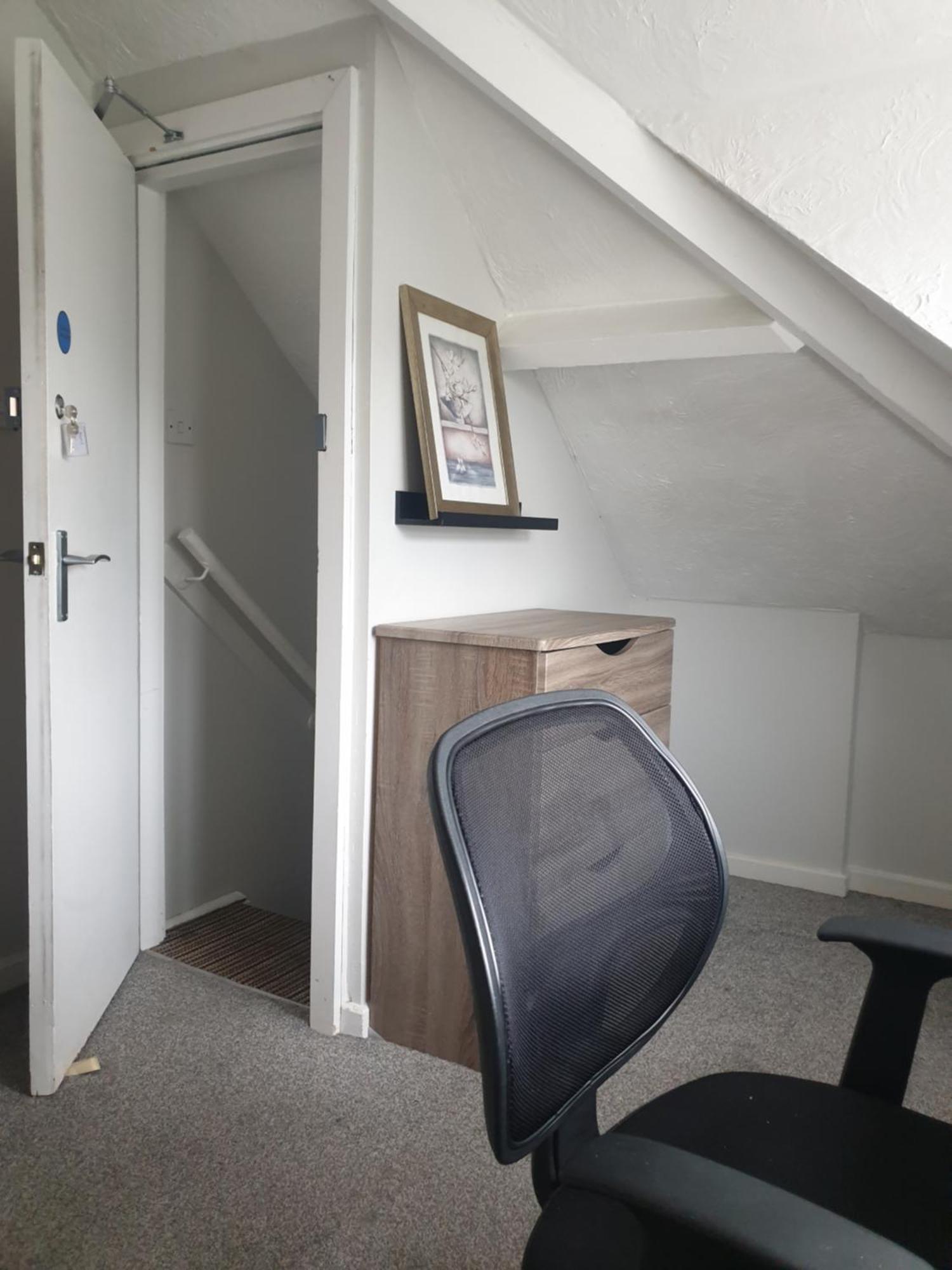 Mother-In-Law Guest House Hotel Leeds Leeds  Eksteriør billede