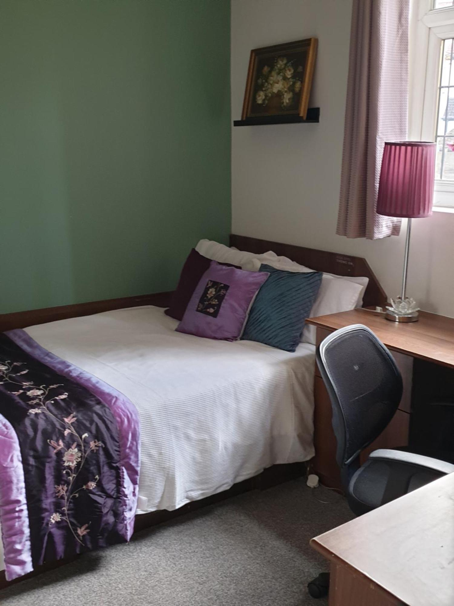 Mother-In-Law Guest House Hotel Leeds Leeds  Eksteriør billede
